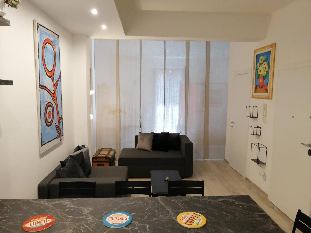 Love Mirrors And Flowers - Affitti Brevi Italia Apartment Bari Luaran gambar